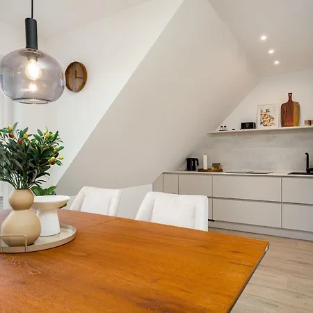 Muuske, Neu, Og Mit Balkon & Zwei Baedern Greetsiel