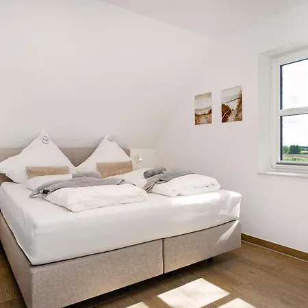Muuske, Neu, Og Mit Balkon & Zwei Baedern Apartment Greetsiel