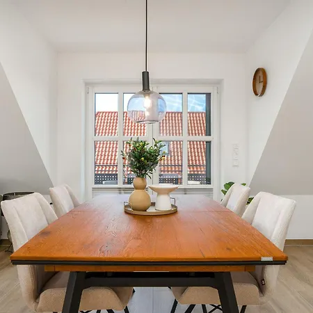 Muuske, Neu, Og Mit Balkon & Zwei Baedern *
