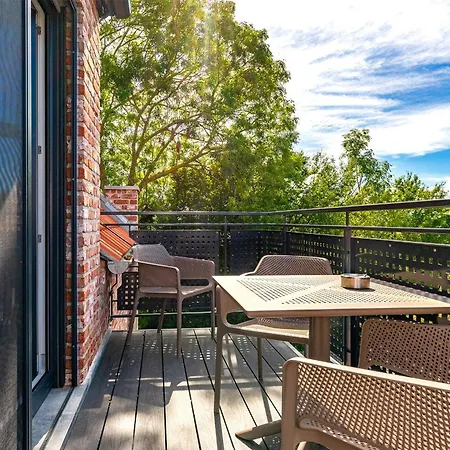 Muuske, Neu, Og Mit Balkon & Zwei Baedern * Greetsiel